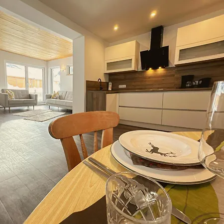 Goldberg-aparts Διαμέρισμα *